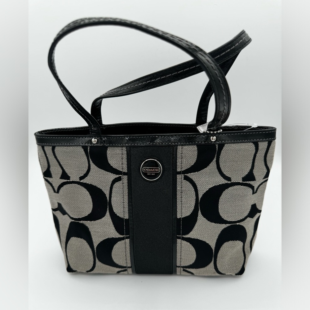 Small MiniAuthentic coach purse NWOT